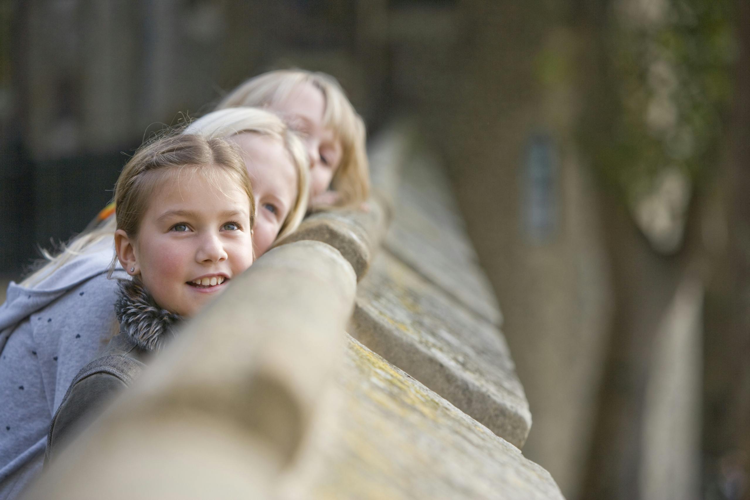 Children over looking the Tower wall