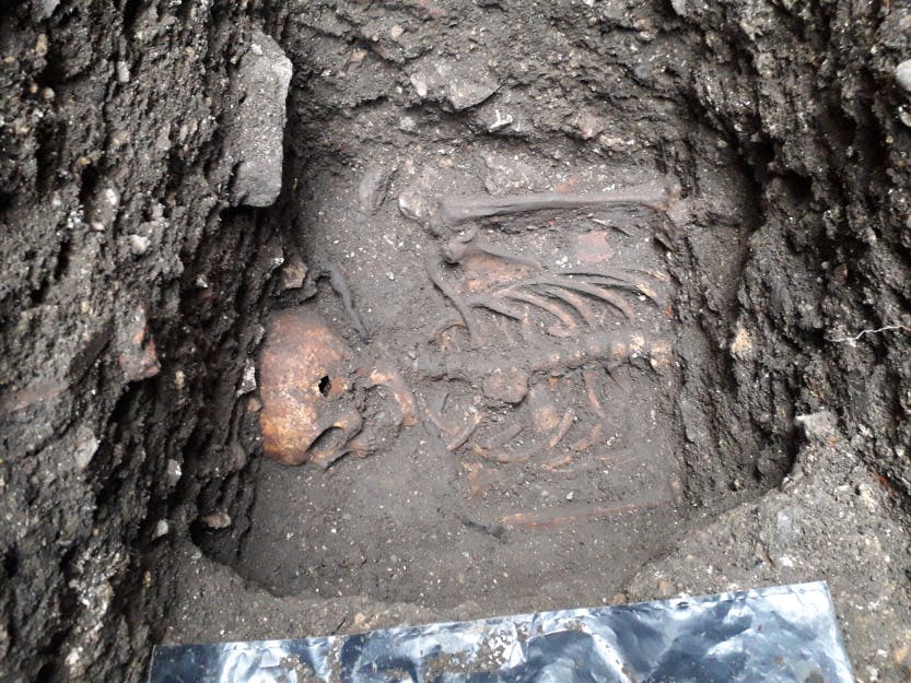 Excavations undertaken in 2019 outside the Chapel Royal of Saint Peter ad Vincula. Showing human skeleton remains.